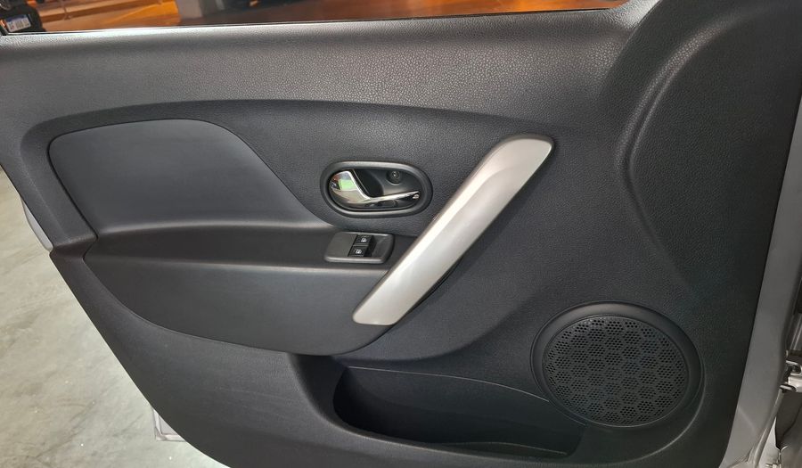 Renault Sandero 1.6 PRIVILEGE Hatchback 2017