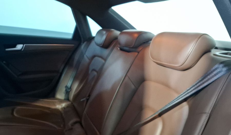 Audi A4 2.0 TFSI LUXURY MULTITRONIC Sedan 2013