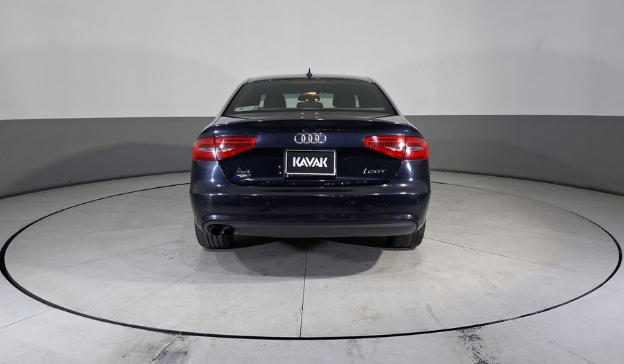 Audi A4 2.0 TFSI LUXURY MULTITRONIC Sedan 2013
