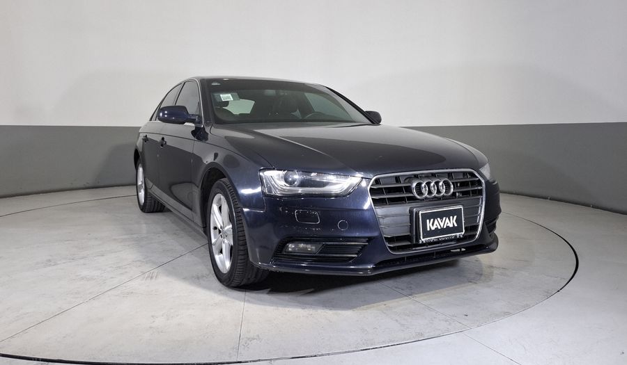 Audi A4 2.0 TFSI LUXURY MULTITRONIC Sedan 2013