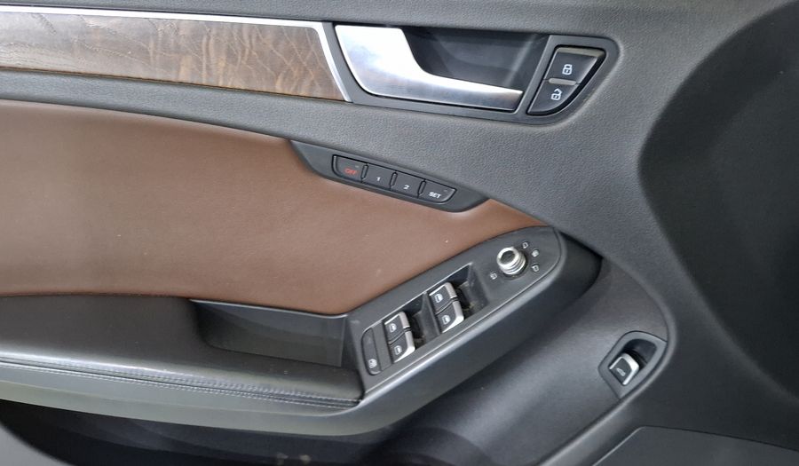 Audi A4 2.0 TFSI LUXURY MULTITRONIC Sedan 2013
