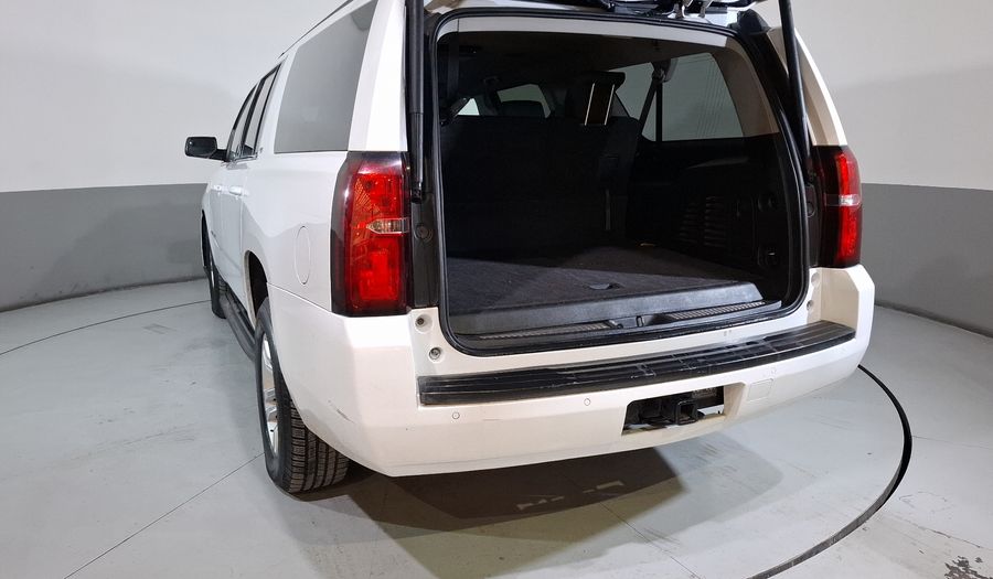 Chevrolet Suburban 5.3 B LT AT Suv 2017