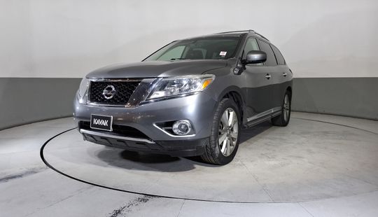 Nissan • Pathfinder