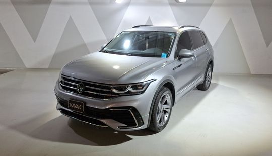 Volkswagen • Tiguan