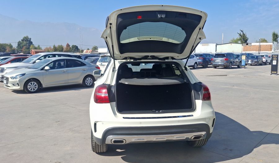 Mercedes Benz Clase Gla 2.1 GLA 220 CDI 4MATIC DCT Suv 2017