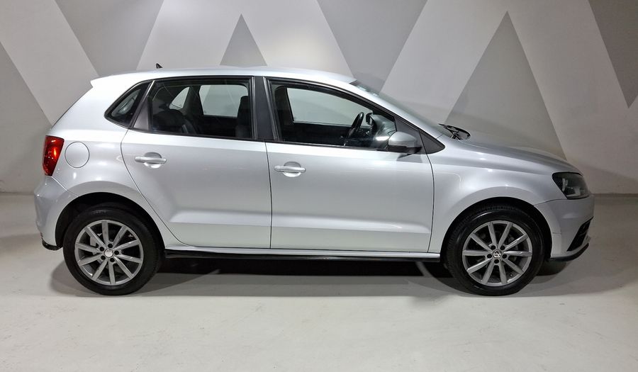 Volkswagen Polo 1.6 COMFORTLINE PLUS Hatchback 2020