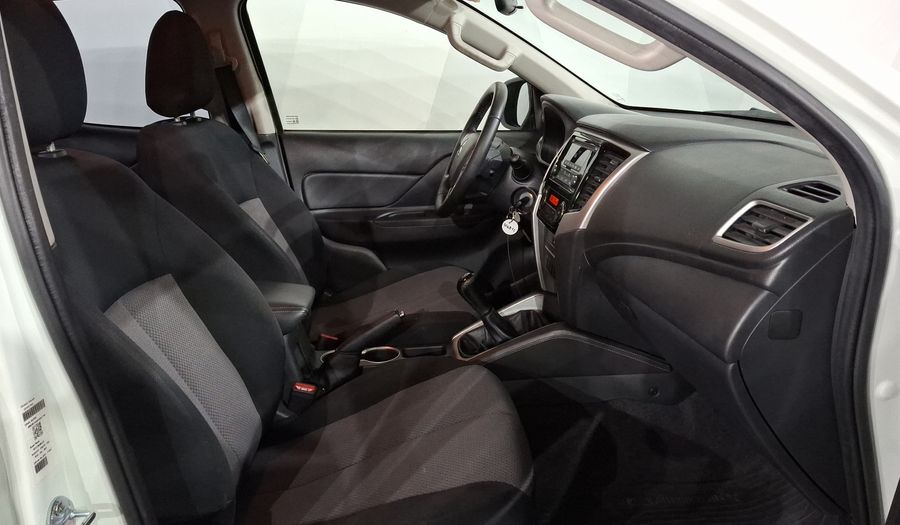 Mitsubishi L200 2.4 GLX GASOLINA Pickup 2023