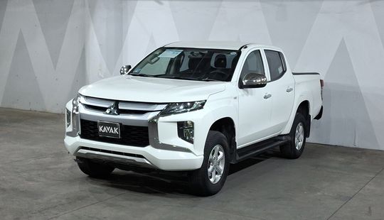 Mitsubishi • L200