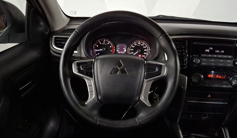 Mitsubishi L200 2.4 GLX GASOLINA Pickup 2023