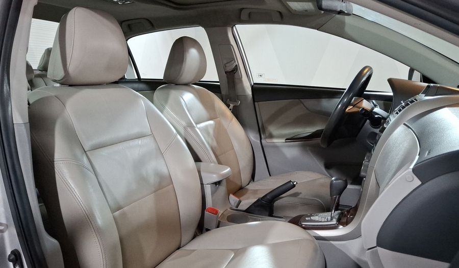 Toyota Corolla 1.8 XLE AT W/SR Sedan 2012