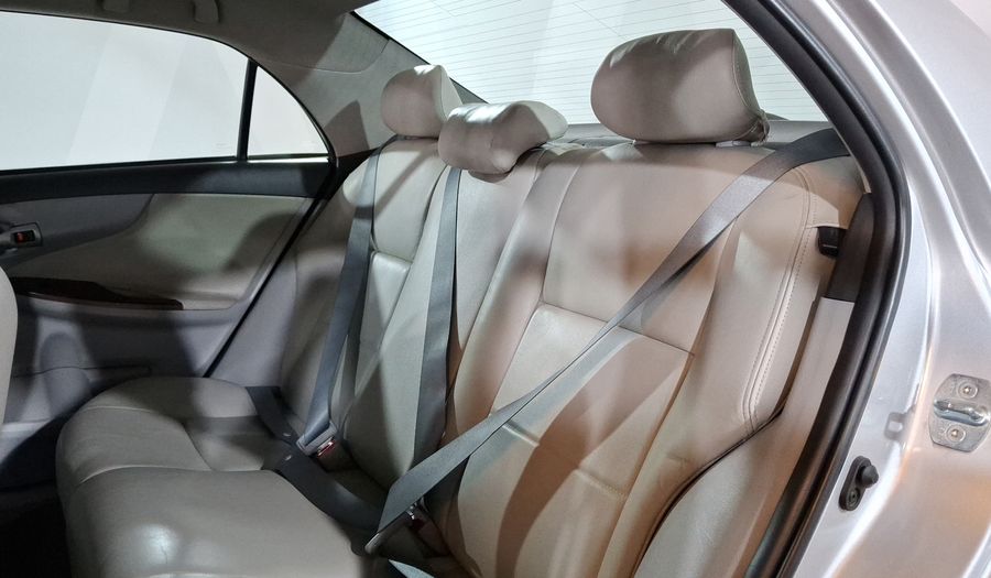 Toyota Corolla 1.8 XLE AT W/SR Sedan 2012