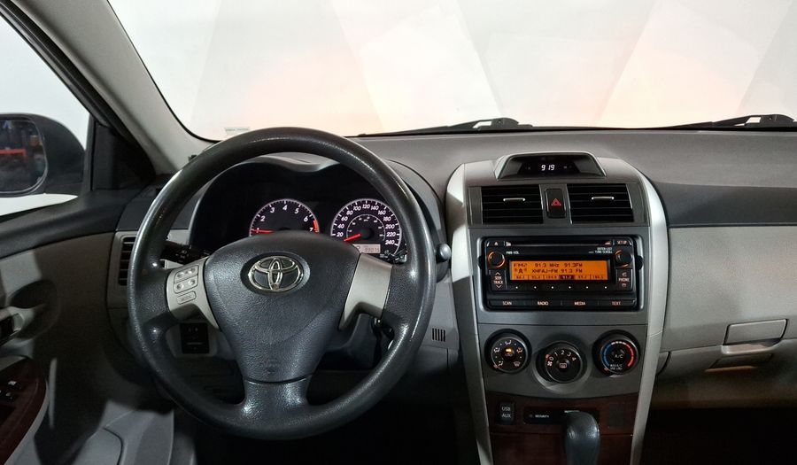 Toyota Corolla 1.8 XLE AT W/SR Sedan 2012