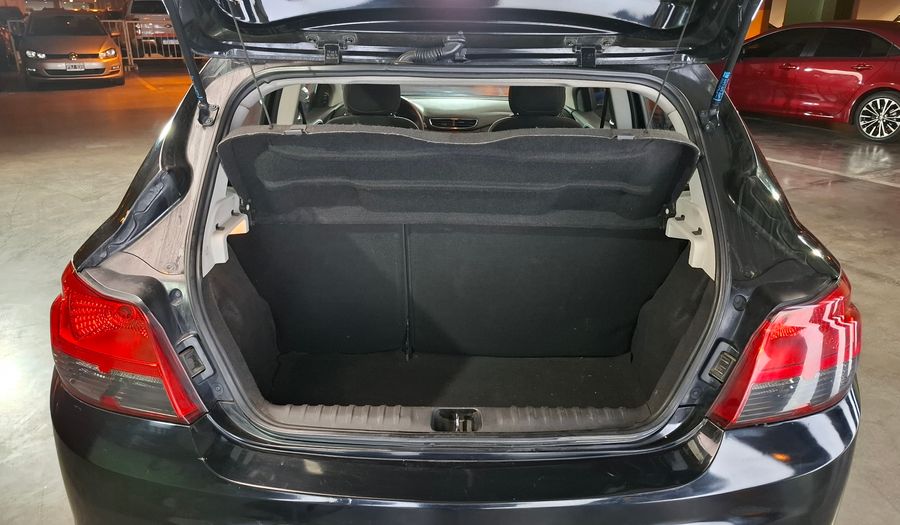 Chevrolet Onix 1.4 LTZ Hatchback 2014