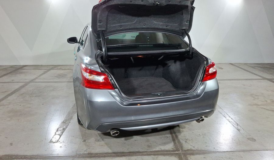 Nissan Altima 2.5 ADVANCE NAVI CVT Sedan 2017