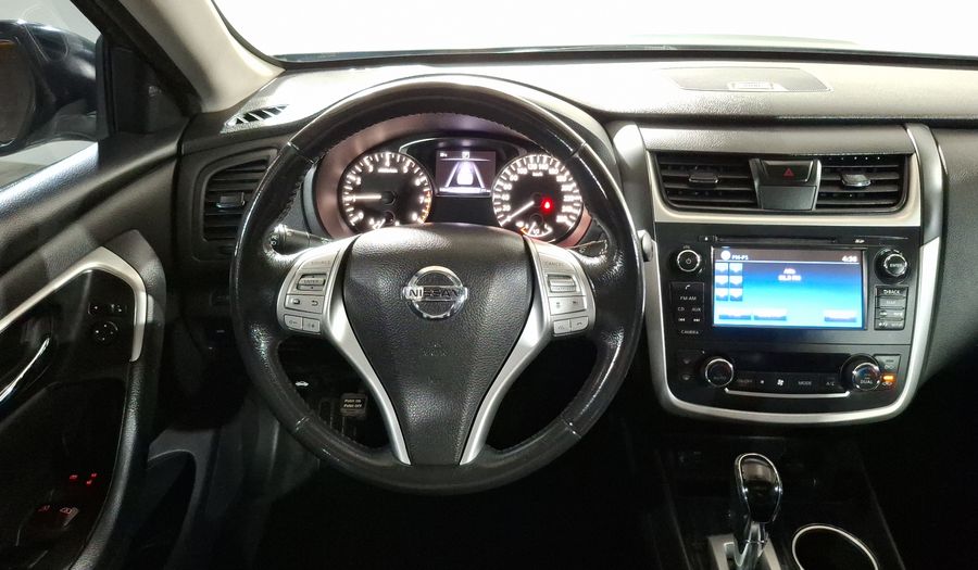 Nissan Altima 2.5 ADVANCE NAVI CVT Sedan 2017