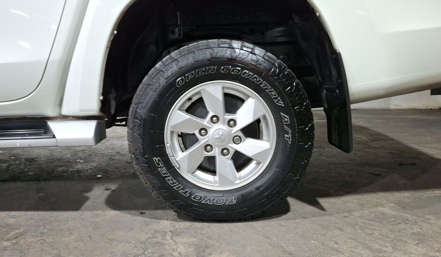 Mitsubishi L200 2.4 GLX GASOLINA Pickup 2021