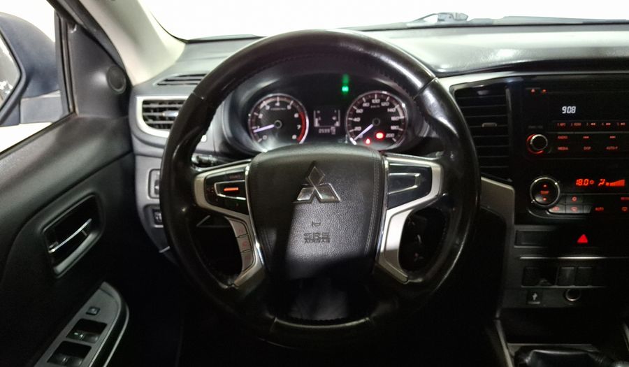 Mitsubishi L200 2.4 GLX GASOLINA Pickup 2021