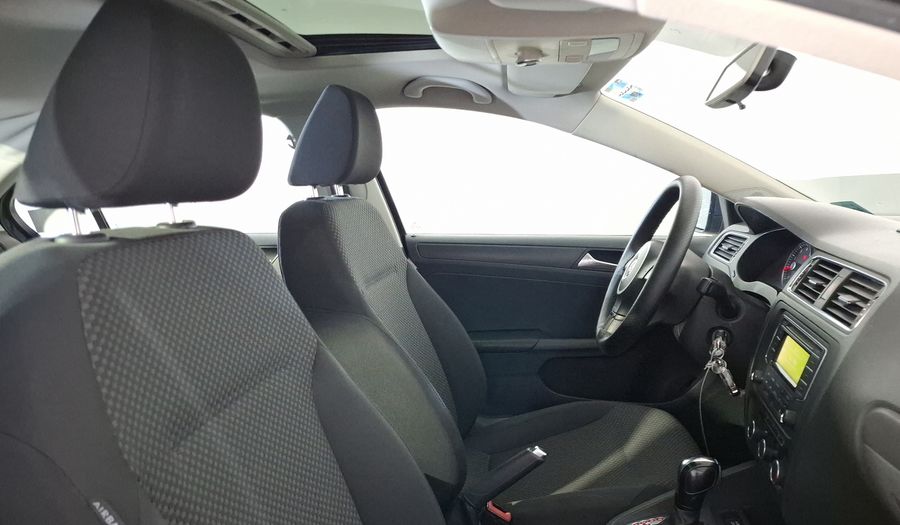 Volkswagen Jetta 2.5 STYLE ACTIVE TIPTRONIC Sedan 2013
