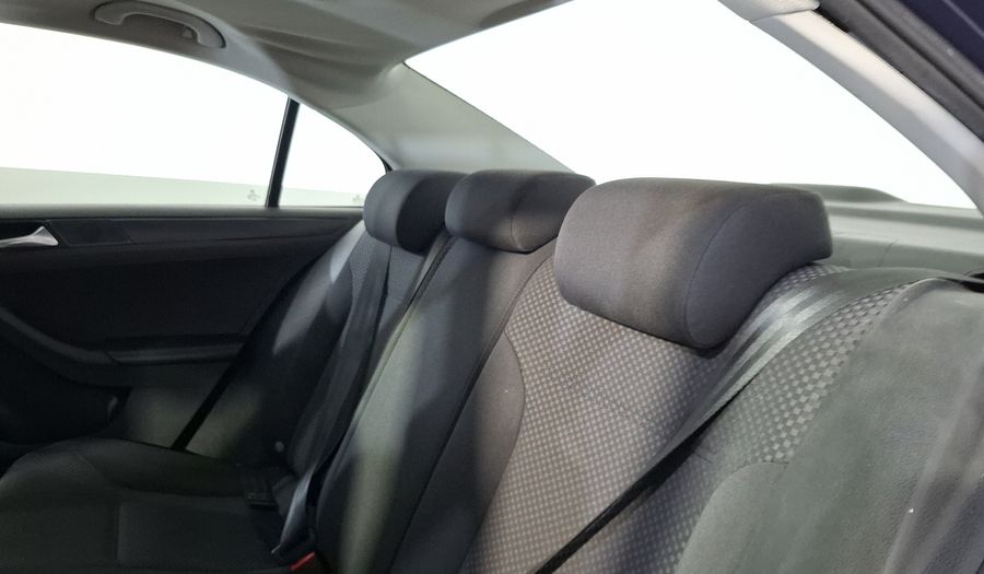 Volkswagen Jetta 2.5 STYLE ACTIVE TIPTRONIC Sedan 2013