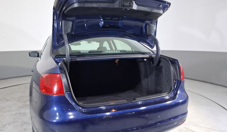 Volkswagen Jetta 2.5 STYLE ACTIVE TIPTRONIC Sedan 2013