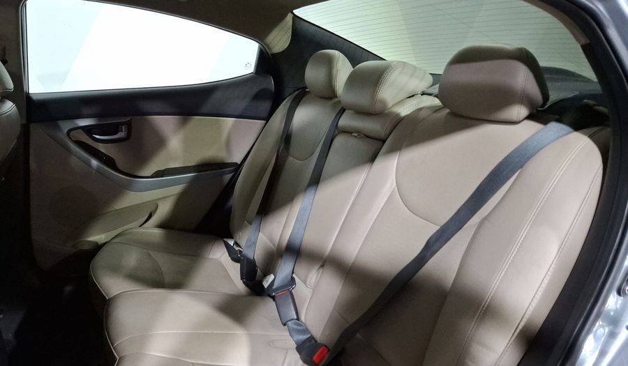 Hyundai Elantra 1.8 LIMITED TECH NAVI AT Sedan 2016