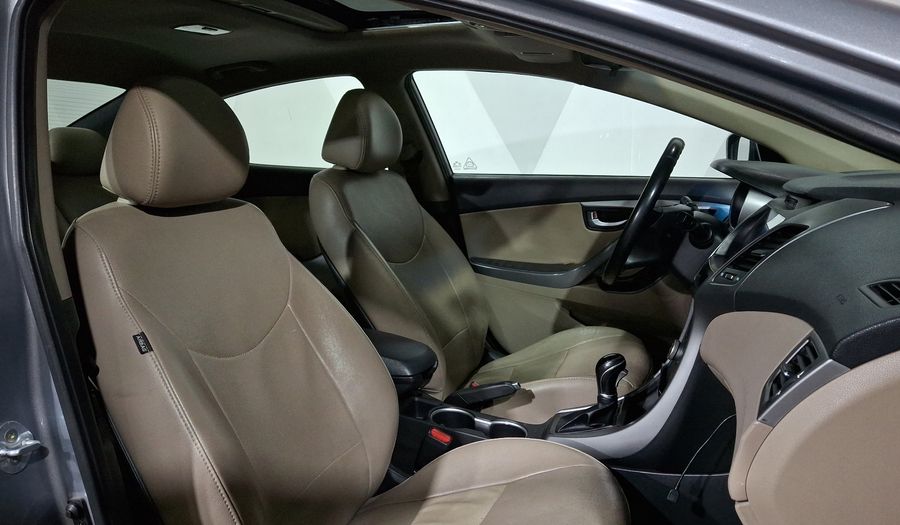 Hyundai Elantra 1.8 LIMITED TECH NAVI AT Sedan 2016