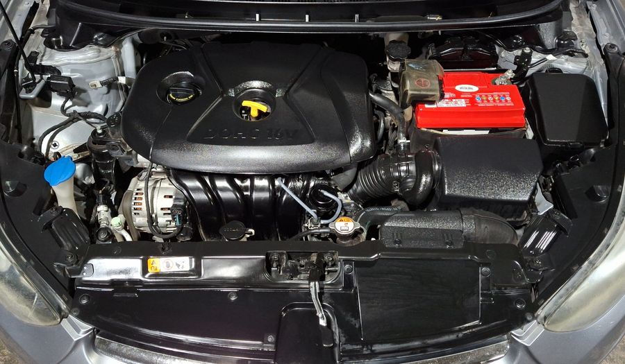 Hyundai Elantra 1.8 LIMITED TECH NAVI AT Sedan 2016