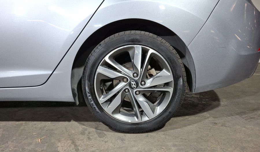 Hyundai Elantra 1.8 LIMITED TECH NAVI AT Sedan 2016