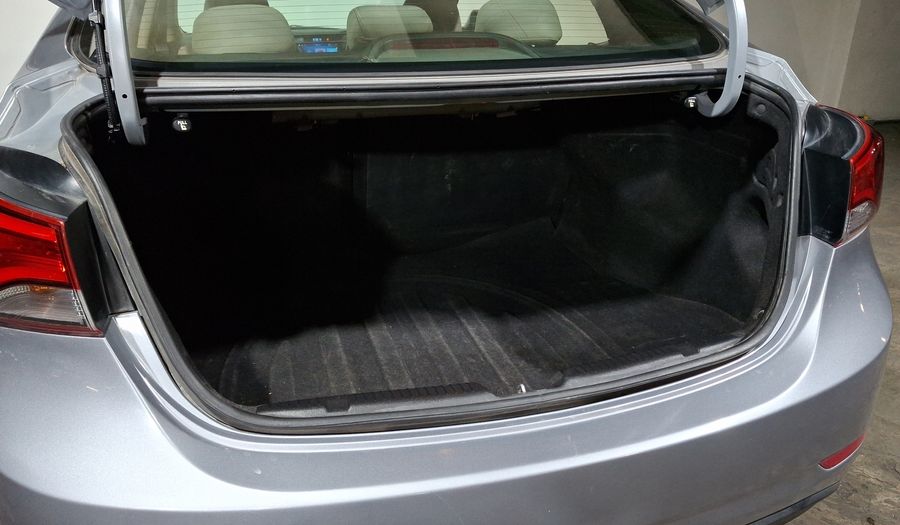 Hyundai Elantra 1.8 LIMITED TECH NAVI AT Sedan 2016