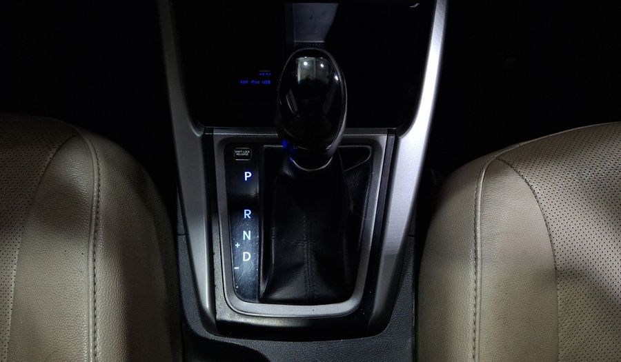 Hyundai Elantra 1.8 LIMITED TECH NAVI AT Sedan 2016