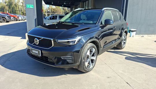 Volvo • XC40