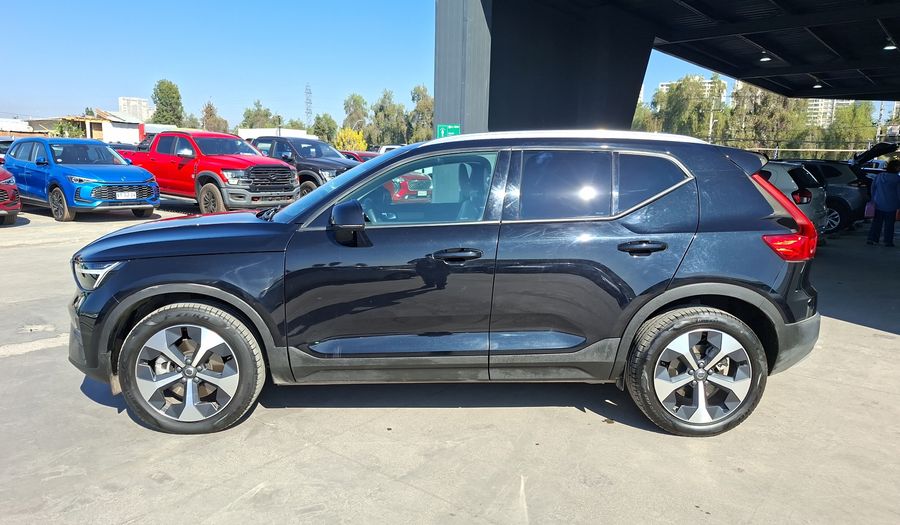 Volvo Xc40 2.0 B4 MHEV PLUS AUTO Suv 2024