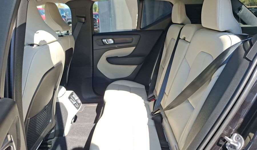 Volvo Xc40 2.0 B4 MHEV PLUS AUTO Suv 2024