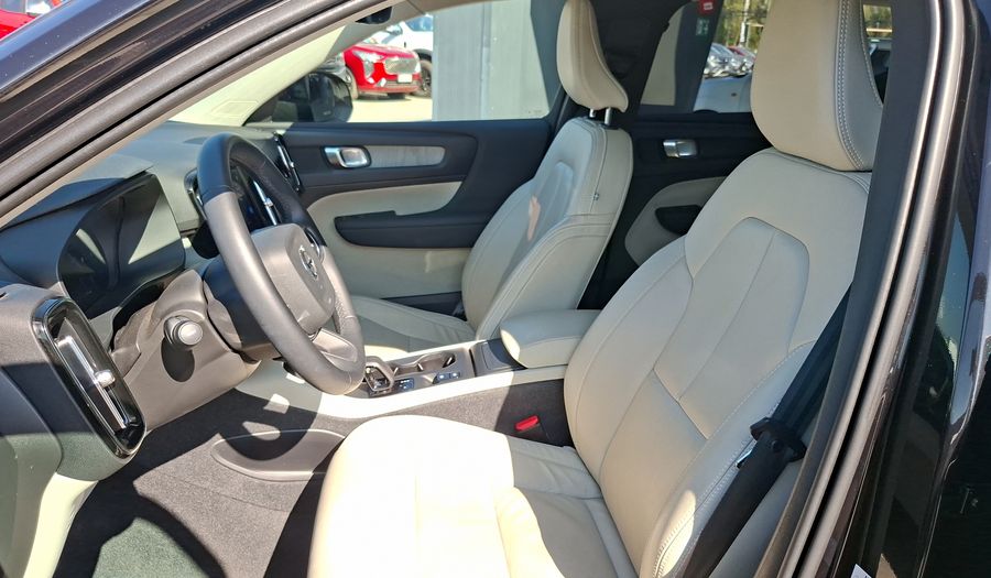 Volvo Xc40 2.0 B4 MHEV PLUS AUTO Suv 2024