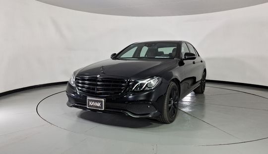 Mercedes Benz • Clase E
