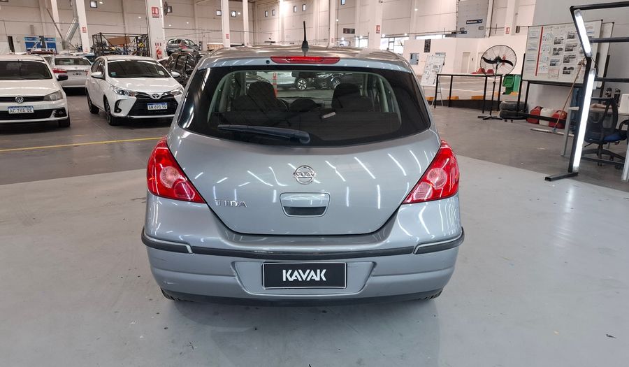 Nissan Tiida 1.8 ACENTA Hatchback 2013