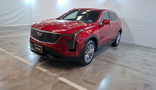Cadillac • XT4