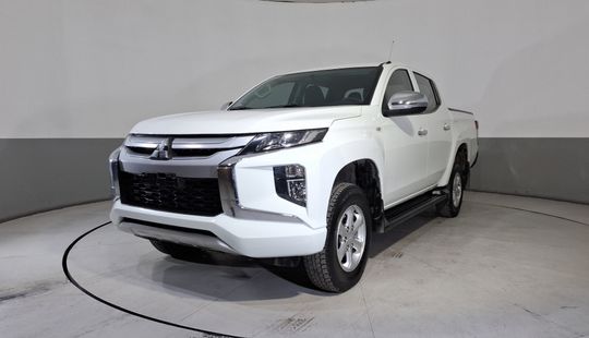 Mitsubishi • L200