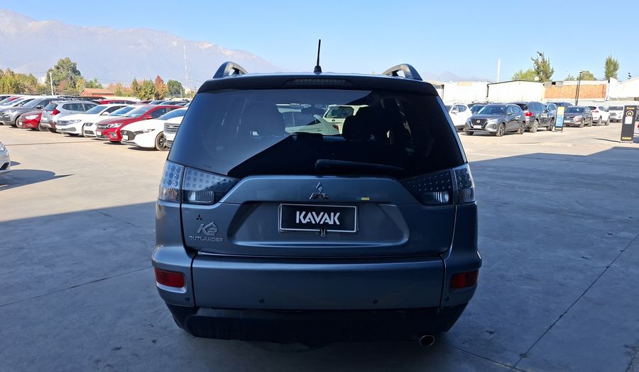 Mitsubishi Outlander 2.4 GLX CVT 4WD Suv 2014