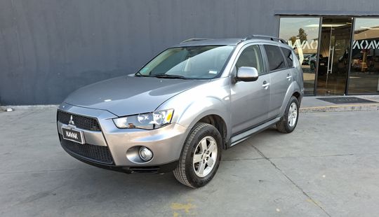 Mitsubishi • Outlander