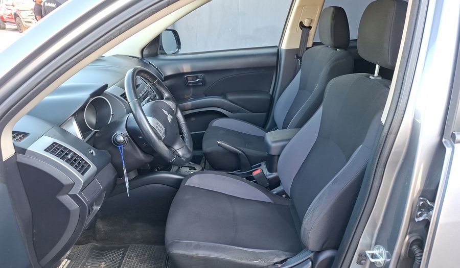 Mitsubishi Outlander 2.4 GLX CVT 4WD Suv 2014