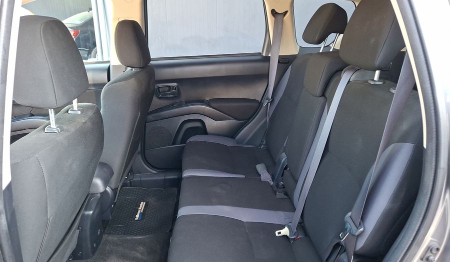 Mitsubishi Outlander 2.4 GLX CVT 4WD Suv 2014