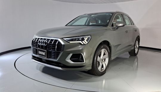 Audi • Q3