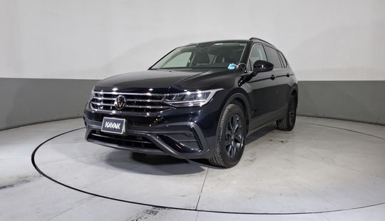 Volkswagen • Tiguan