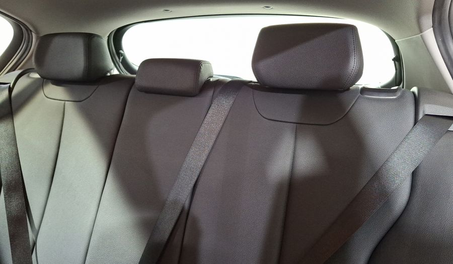 Bmw Serie 1 1.6 120IA Hatchback 2016