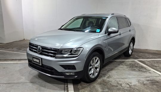 Volkswagen • Tiguan