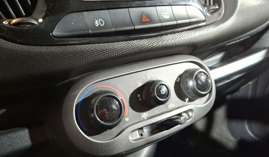 Fiat Uno 1.4 SPORTING Hatchback 2018