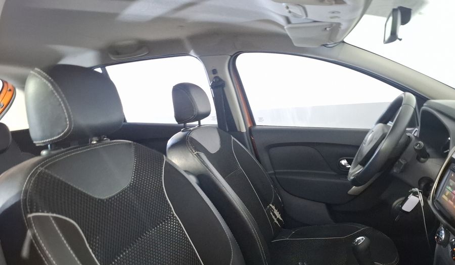 Renault Stepway 1.6 DYNAMIQUE MT Hatchback 2016