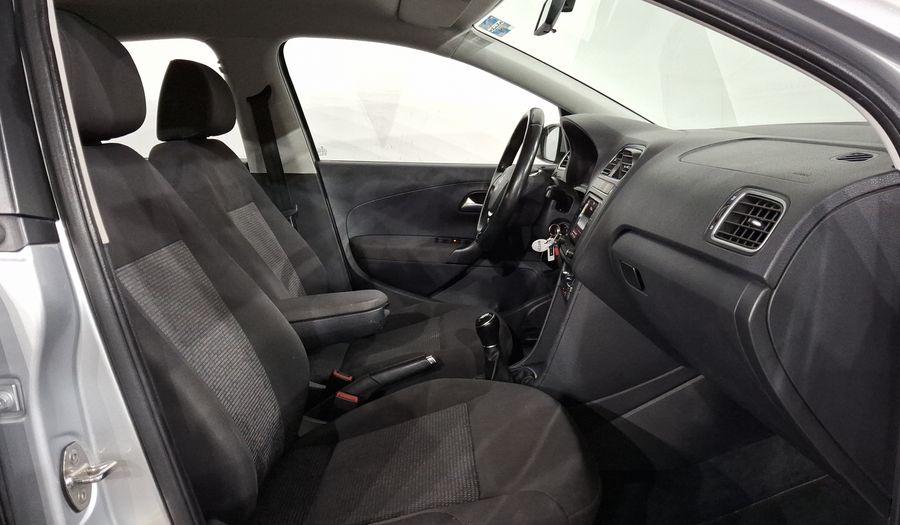 Volkswagen Polo 1.6 COMFORTLINE PLUS Hatchback 2021