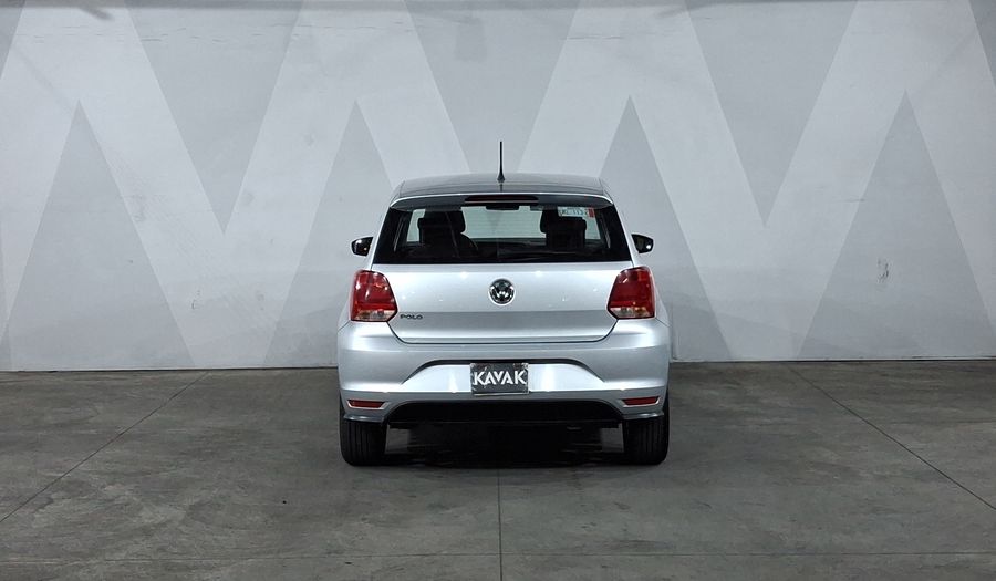 Volkswagen Polo 1.6 COMFORTLINE PLUS Hatchback 2021